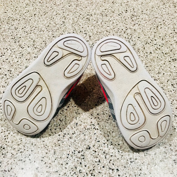 Nike’s - Picture 5 of 5